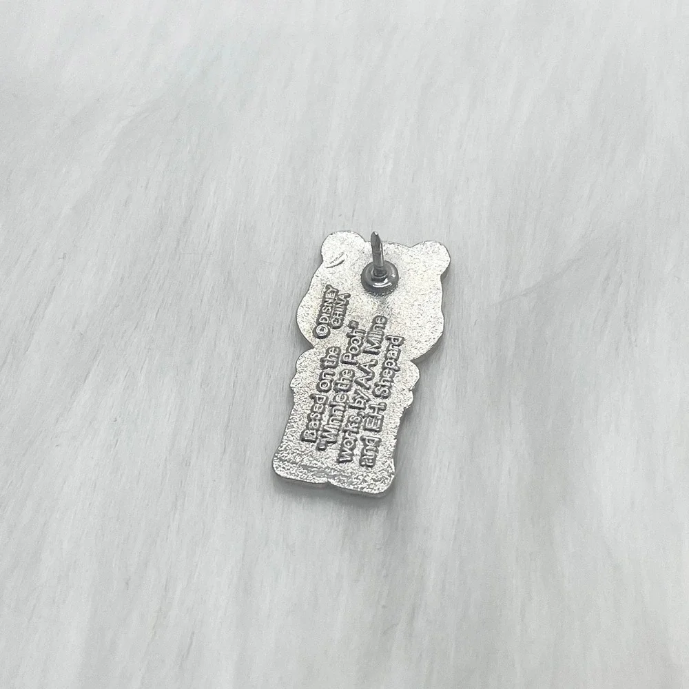 🔮 5/$25‎ Disney Winnie the Pooh Mini-Pin Cutie Pin